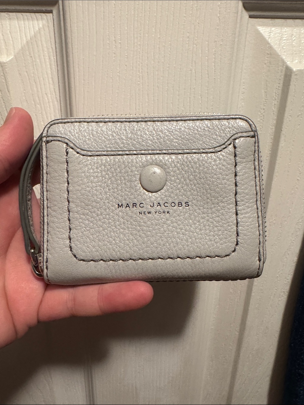 Marc Jacobs Light Gray Pebbled Leather Zip Card Holder